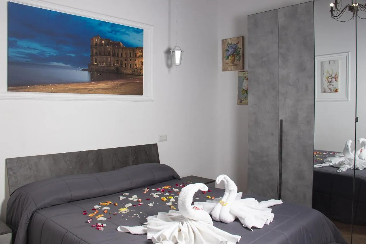 Toledo Alley Naples Apartment